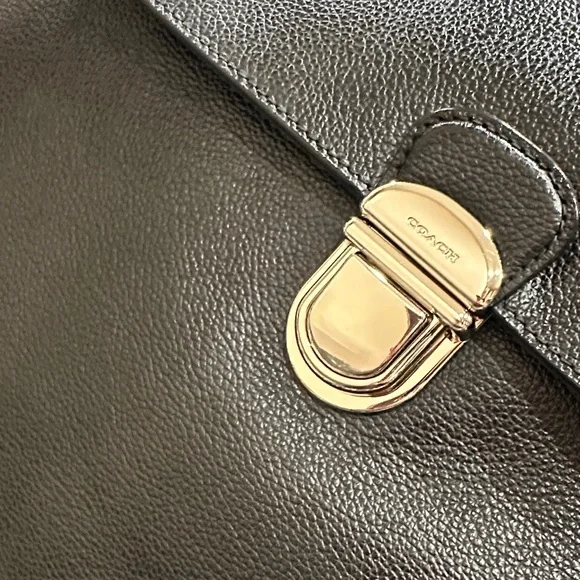 Like New Coach “Beckett” Black🖤Leather Briefcase, Messenger Flap, Crossbody